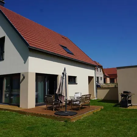 Entre Vignes et Châteaux: Charming Family Villa with Free Parking Dieffenthal Exterior photo