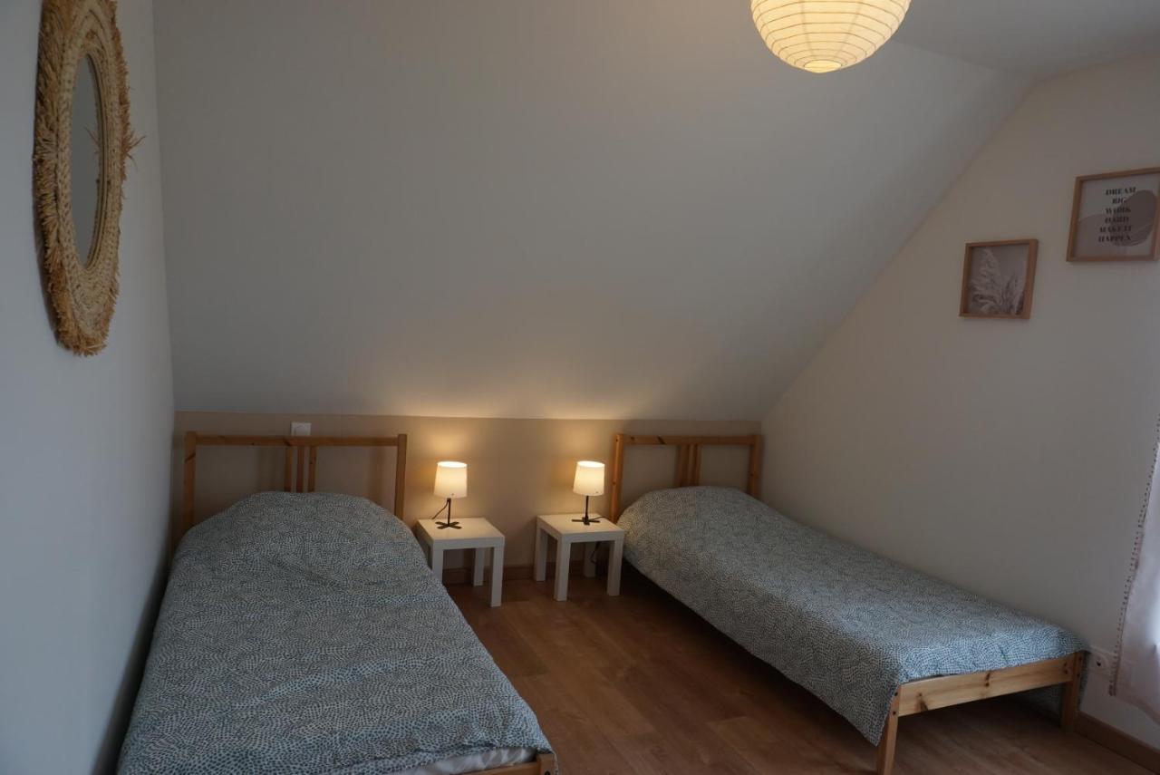 Entre Vignes Et Châteaux: Charming Family With Free Parking