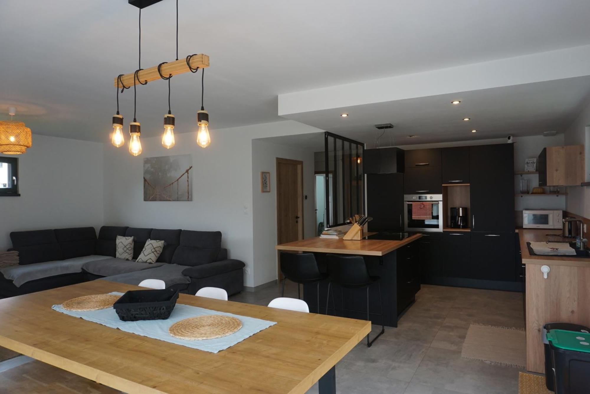 Holiday home Entre Vignes Et Châteaux: Charming Family With Free Parking Dieffenthal
